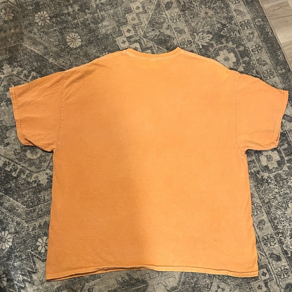 Urban Outfitters Orange Sun Graphic Tee - Picture 4 of 4